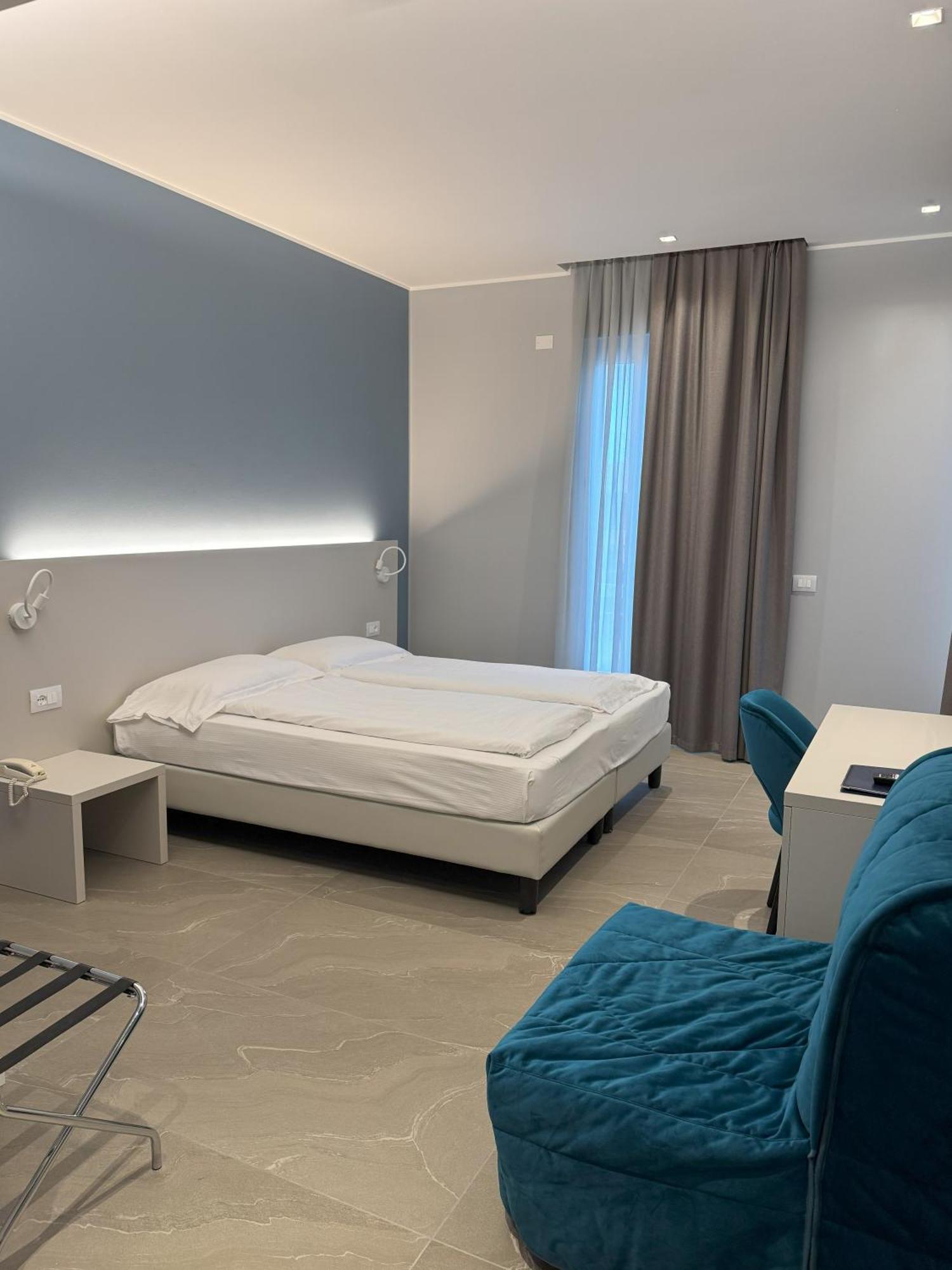 Hotel Paradiso Bardolino Exterior photo